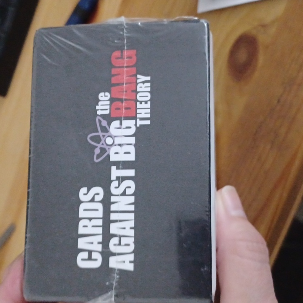NEW Cards Against Big Bang Theory Game - Picture 4 of 4